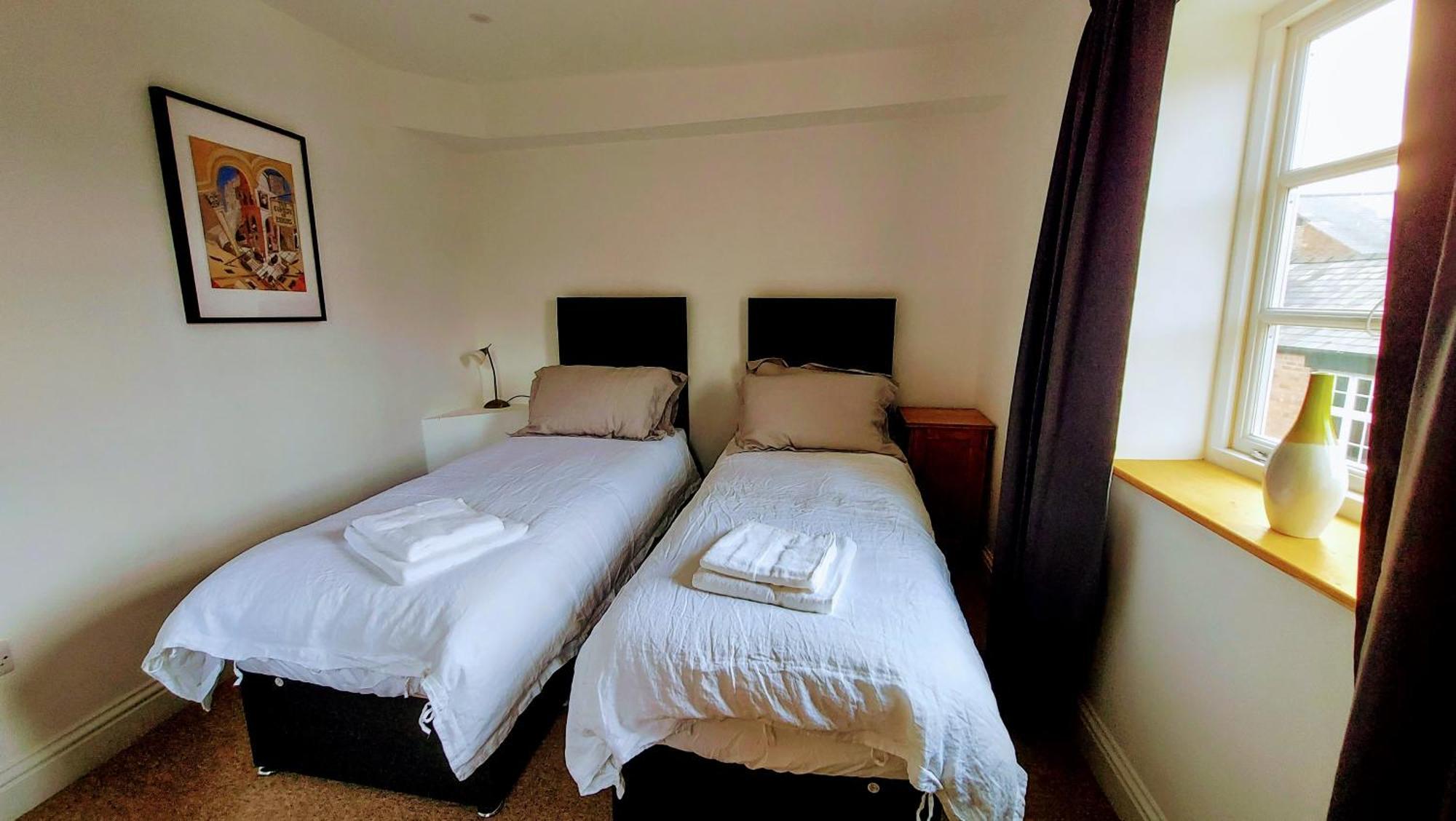 Ludlow Town Centre Apartments Ngoại thất bức ảnh